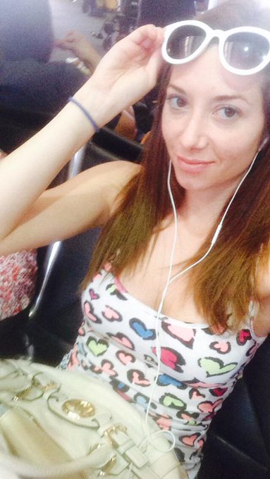 Me at the airport yesterday!! http://t.co/gctNjNMR5i<a href="/tag/assinvasion"class="tags"><span>#assinvasion</span></a><a href="/tag/workoutassholes"class="tags"><span>#workoutassholes</span></a>