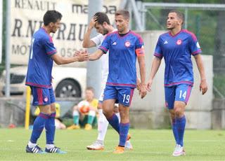 i_newspaper's tweet photo. «Έκοψε» 5 ο Σίλβα http://t.co/9GMe6m4fu3 http://t.co/cwMfhdwFhG