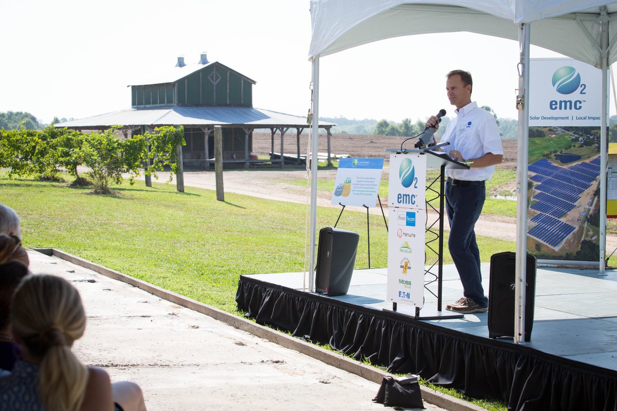 O2emc's tweet photo. @SenatorBurr joined 100 local leaders at #Montgomerysolar to tour a 20MW Solar Farm in Biscoe NC http://t.co/rEKys6ZUaR