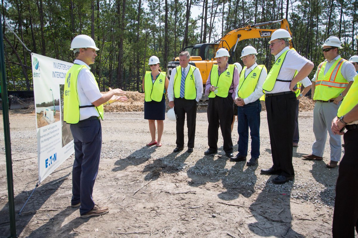 O2emc's tweet photo. @SenatorBurr joined 100 local leaders at #Montgomerysolar to tour a 20MW Solar Farm in Biscoe NC http://t.co/rEKys6ZUaR