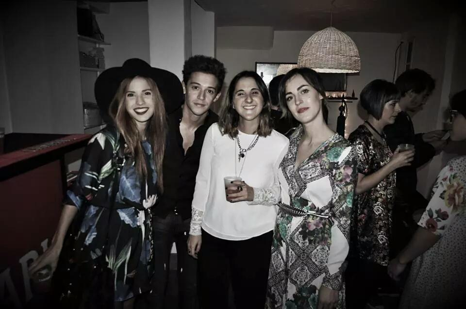 97stinix's tweet photo. #Fiesta ❤💑 http://t.co/pyOm2PItth
