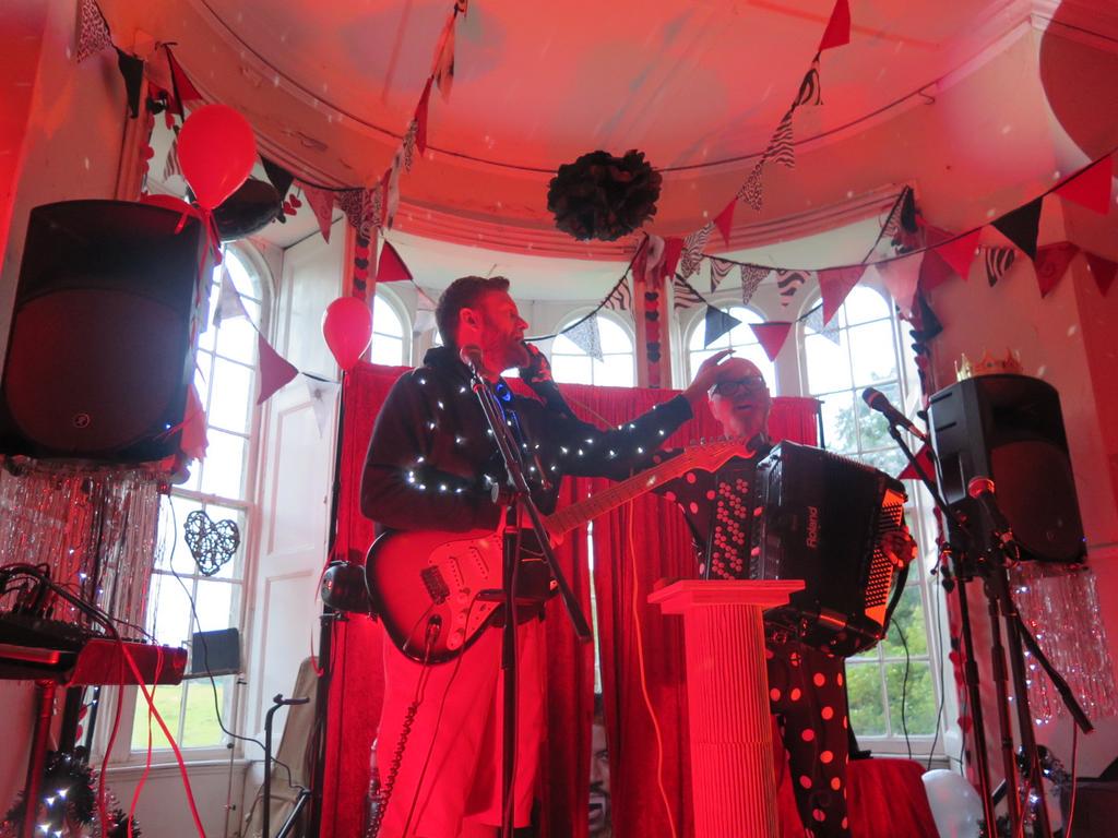 AccIainToGary's tweet photo. Few snaps of Accord-Iain to Gary playing the lovely Jude &amp; Guys wedding last night at Featherstone Castle. Fab Day! http://t.co/DuQTVipcgH