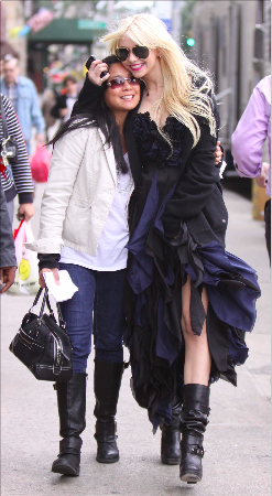 Happy Birthday and much love, Taylor Momsen! xoxo 