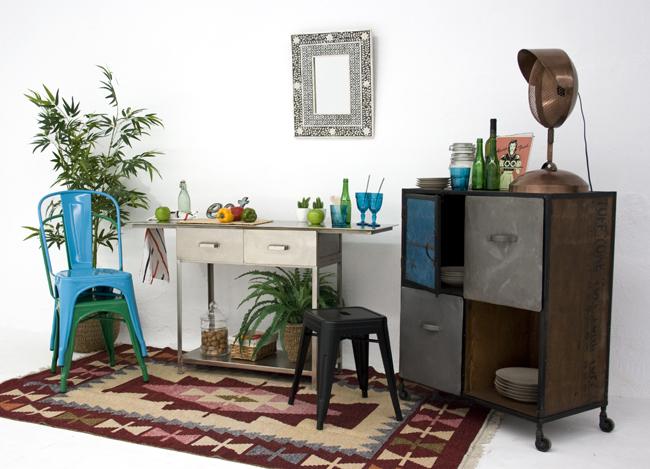 En el blog, <a href="/oui_home/">ouihome</a>, una tienda on line que fabrica parte de su propio mobiliario.singularesmag.com/?p=15749
