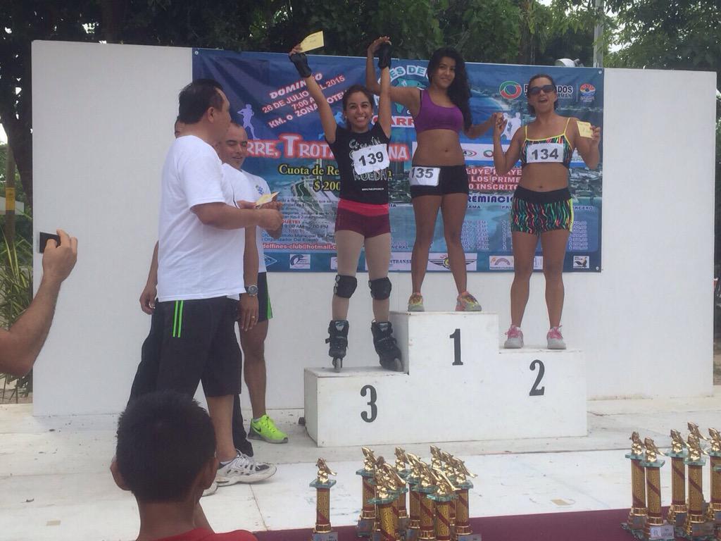 Y así hoy tercer lugar en la carrera en patines del club delfines !!