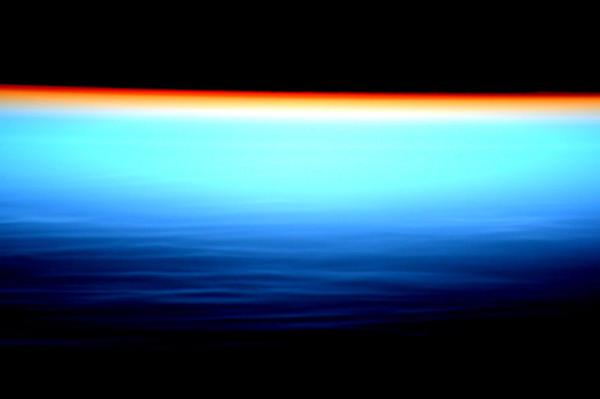 StationCDRKelly tweet picture