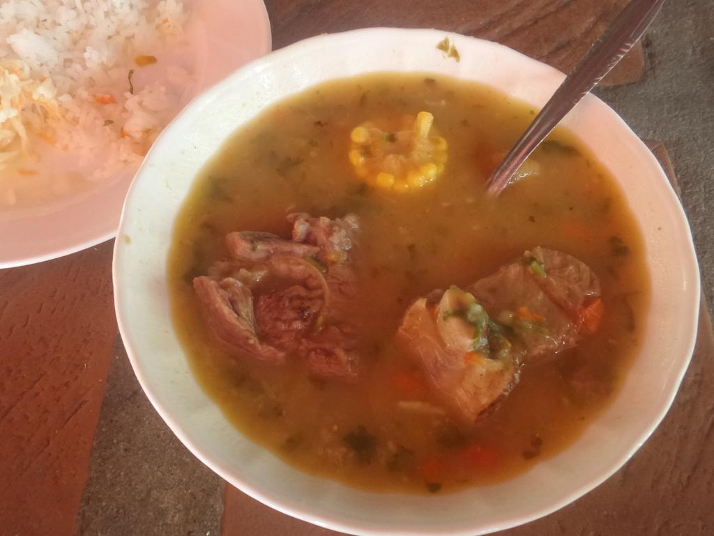 Pitufosranch's tweet photo. La mejor bandeja paisa y el mejor hervido de parque caiza @ParqueCaiza @ParquecaizaVP @CaizaPositivo @Jetsualum http://t.co/pZ6ykNSbV6