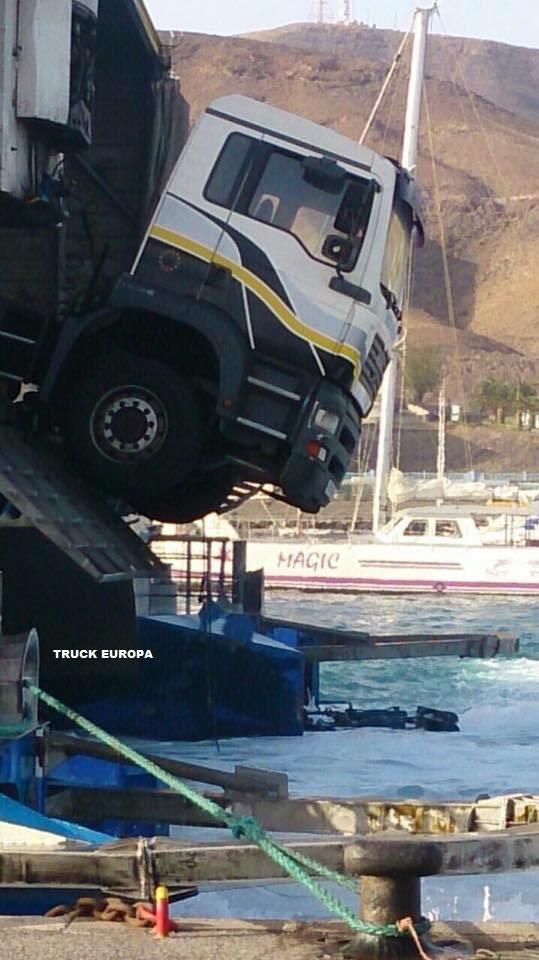 soncamiones's tweet photo. Entramos en parto http://t.co/n9ogohgqTA