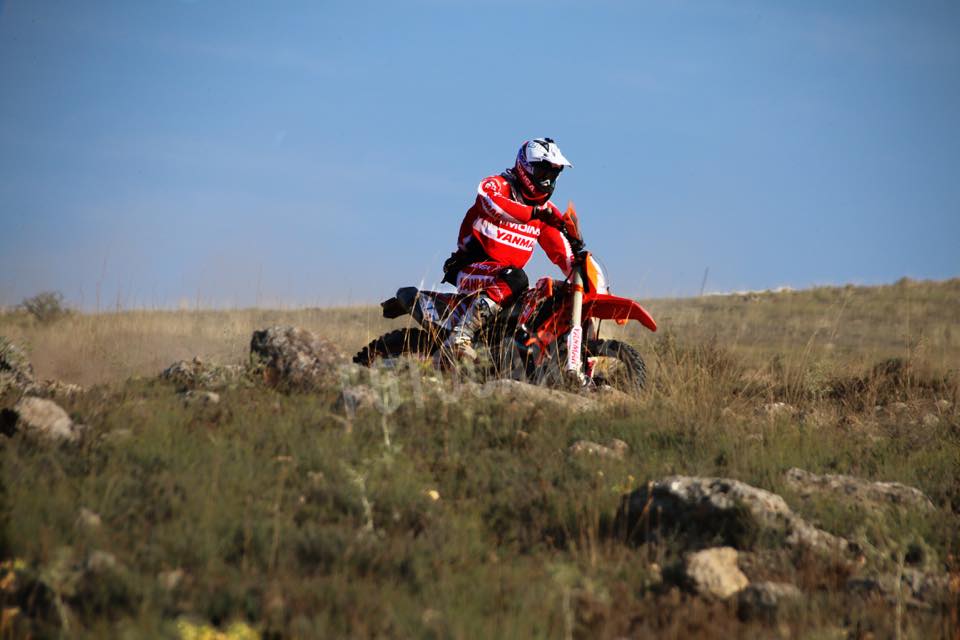 EspirituDakar's tweet photo. #BAJAESPAÑA | #MOTOS
#PODIOFINAL
1° @gerardfarres
2° @MarcGuasch1 +10:43.0
3° #MarcSolà +16:29.0
(#FotoCar) http://t.co/j04ToUmnQq