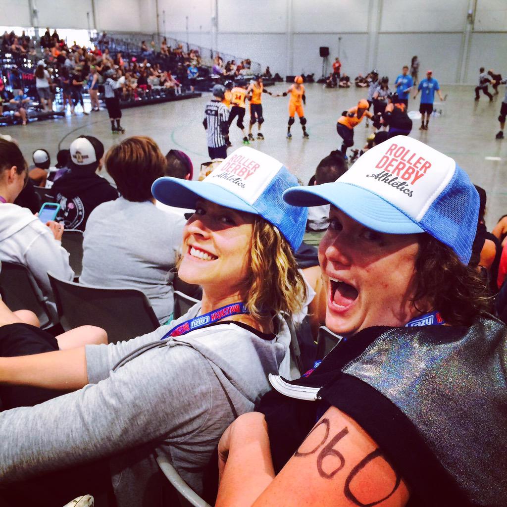 Duke_City_Derby's tweet photo. Leigh hanging with @BootyQuake! #rollerderbyathletics #rollercon #rollercon2015 #letthegoodtimesroll http://t.co/doxuPD7MCp