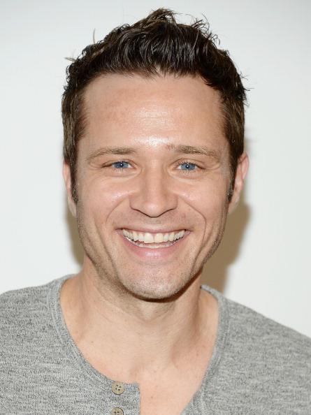 Happy Birthday to the handsome Seamus Dever  