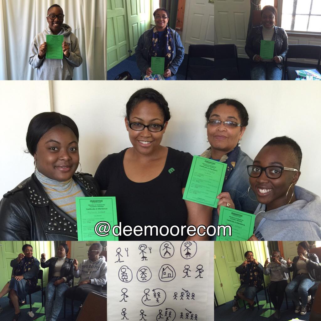 deemoorecom's tweet image. D2 of the #Makaton Foundation W/S &amp;amp; I cudn't be more proud of the achievements of this small group of amazing ladies!