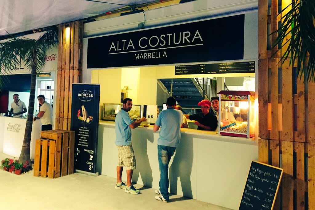 En nuestro córner de #Starlite2015 #starlitefestival #altacostura4 #fun#burger#marbella#music#lounge