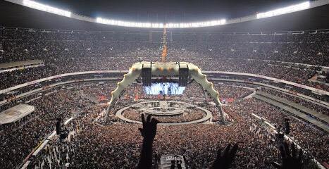 Marcia2SantosOF's tweet photo. Jamás olvidaré mis llenos totales en el Azteca! No puedo esperar a hacer mi siguiente World Tour!!! http://t.co/DZMmCfAoS5