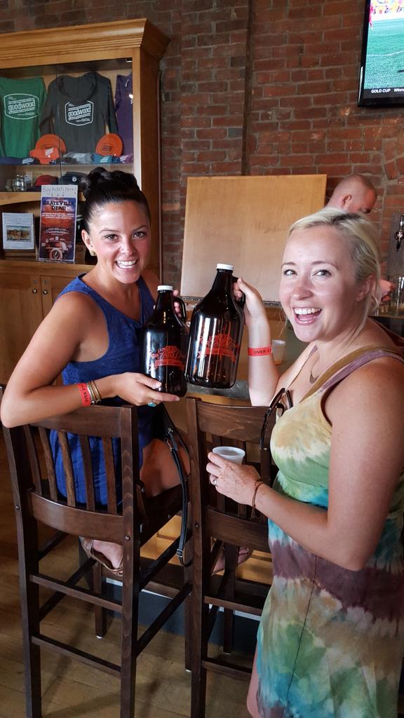 leoweekly's tweet photo. @MoMcKnight and her @Thorntonsinc growler #tapthatcraft http://t.co/LNdc1ulJYU