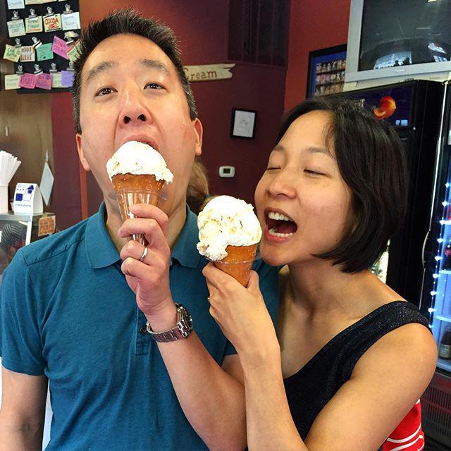 DessertDrinks's tweet photo. RT tinyurbankitchn: Vienna Finger Cookie ice cream + pretzel cone from @Rancatores #icecream #nomnom #lexington http://t.co/e99xxUbVMv
