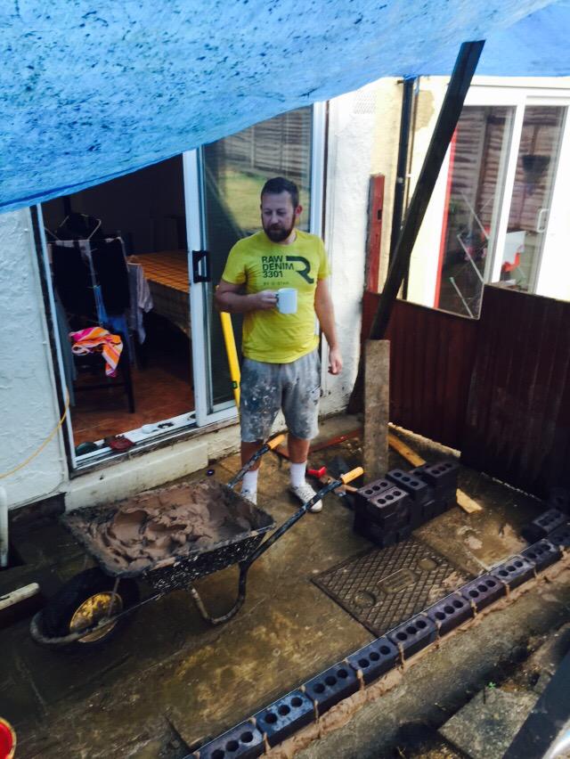 Steve_rest_pro's tweet image. Not a great day to build a wall but great effort by my mate Andy! #mates-rates #whatAreMatesFor. I.O.U a BBQ feast!