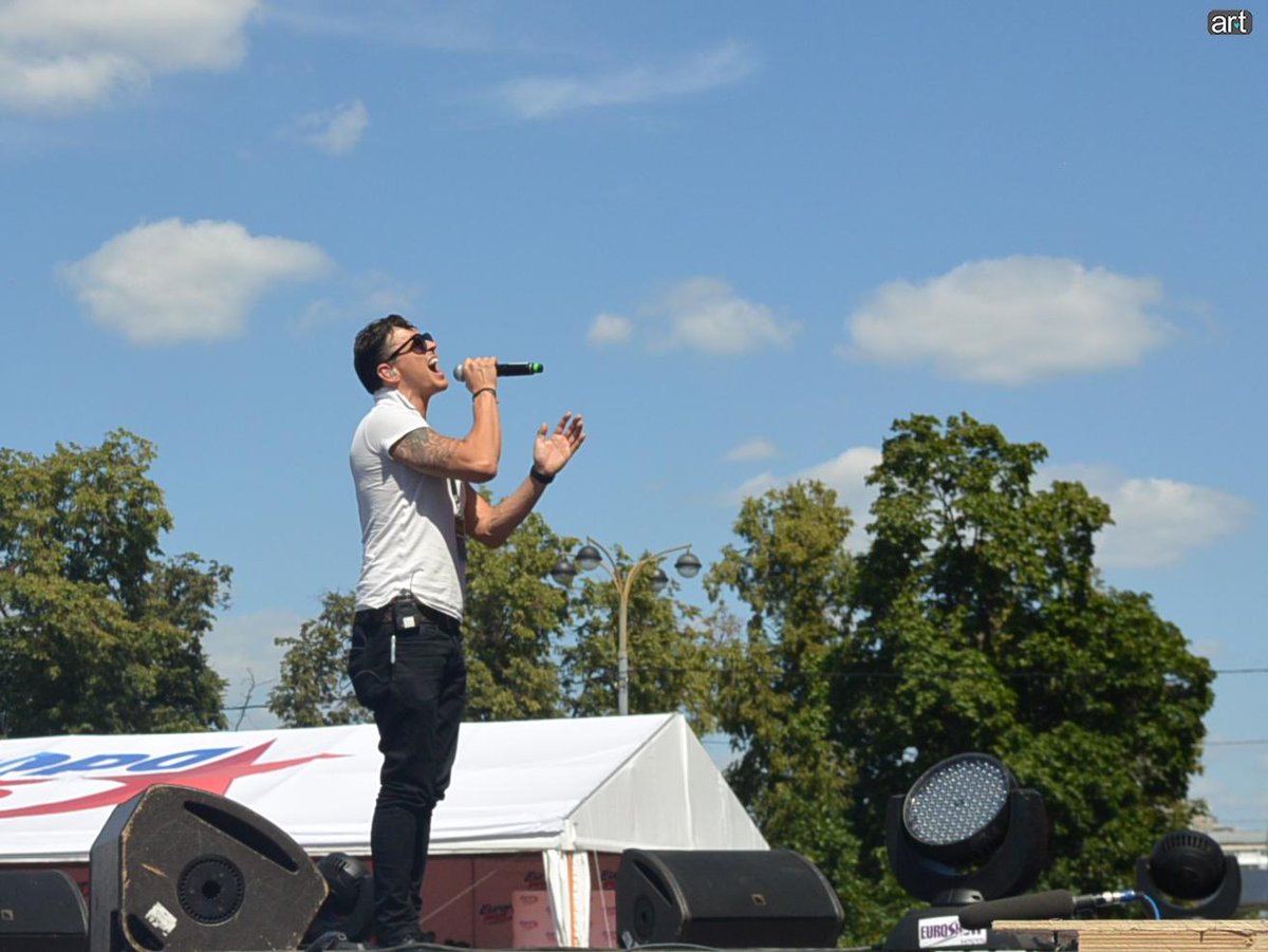 chrystie_p's tweet photo. #eplive2015 @christianburns_ what a sky!!!! http://t.co/ngv2UTcOSf