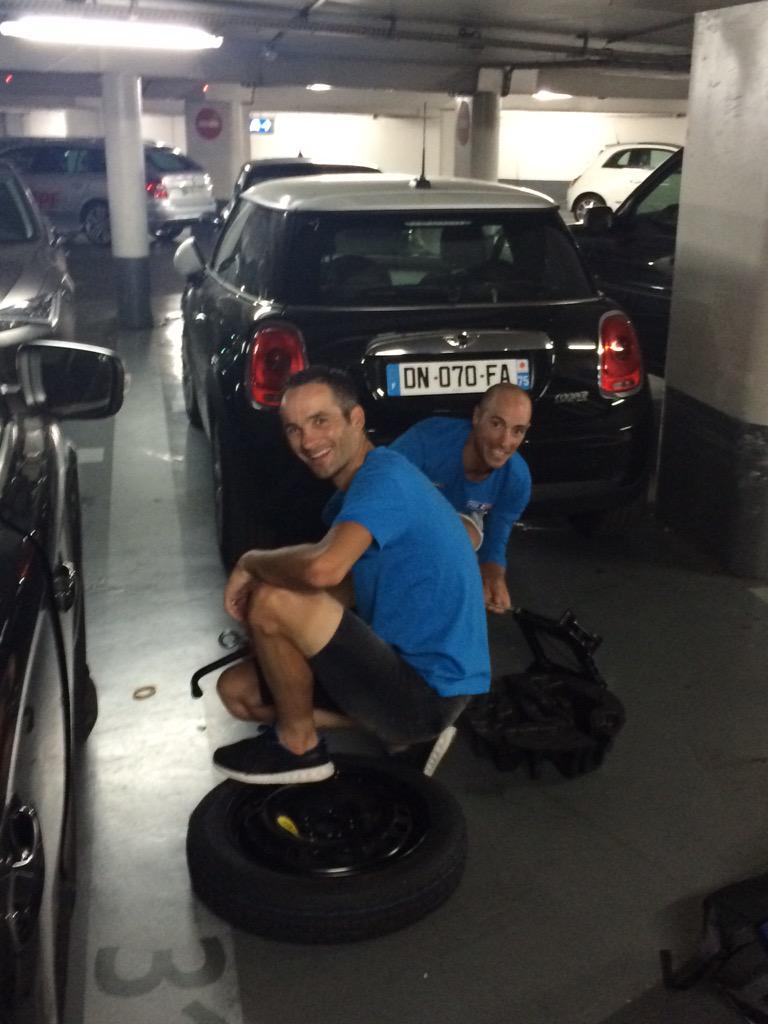 ThierryBricaud's tweet photo. #TDF2015 terminé, la vie reprend ses droits. Merci @VirgVaugrenard Les Mendes au boulot @benvaugrenard @sebchavanel😂 http://t.co/oltb9IRbUp