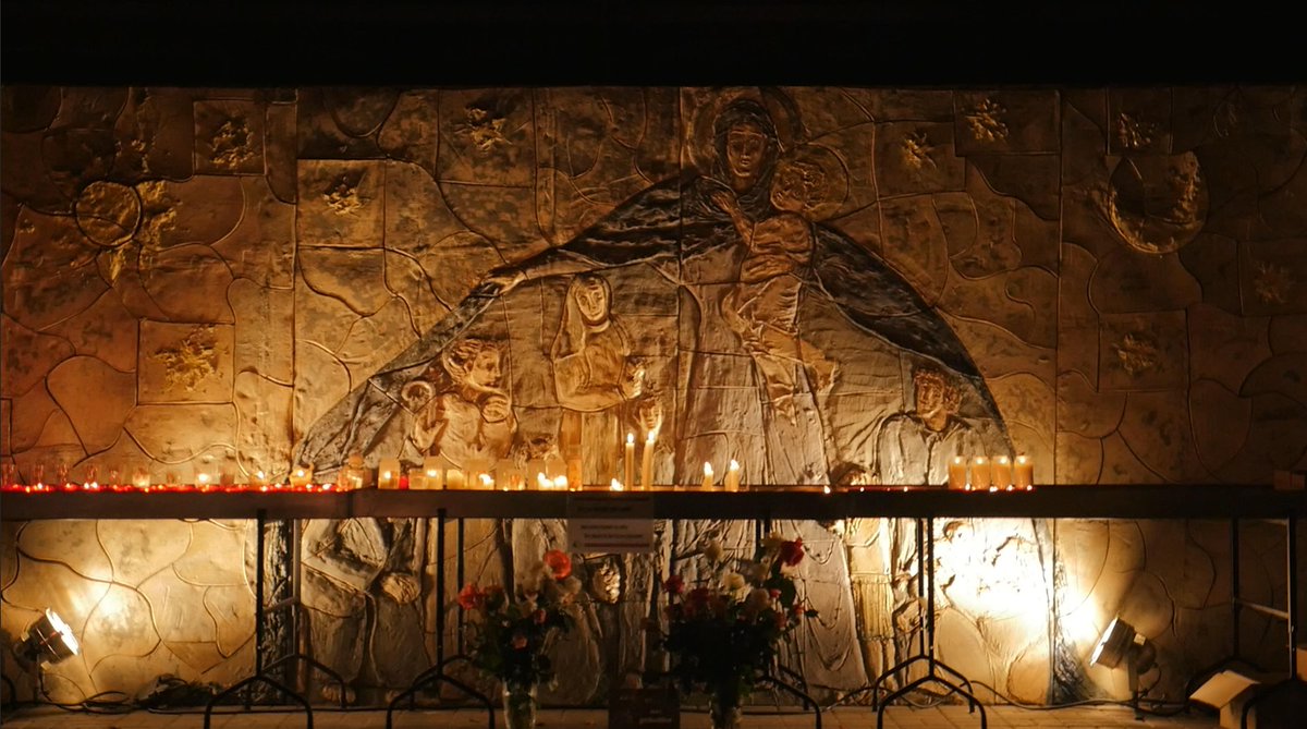 SeedofaNewWorld's tweet photo. "Where they glow &amp; shelter one another &amp; flow as one into the heart of God." http://t.co/f0mh7sZm0C http://t.co/GwCVUJvCnR