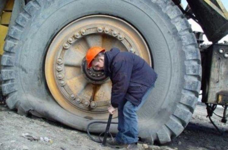 DailyWorkProbs's tweet image. Think your having a bad day..? I wonder how this guy feels! #DailyWorkProblems #problems #life #thegrind #funny