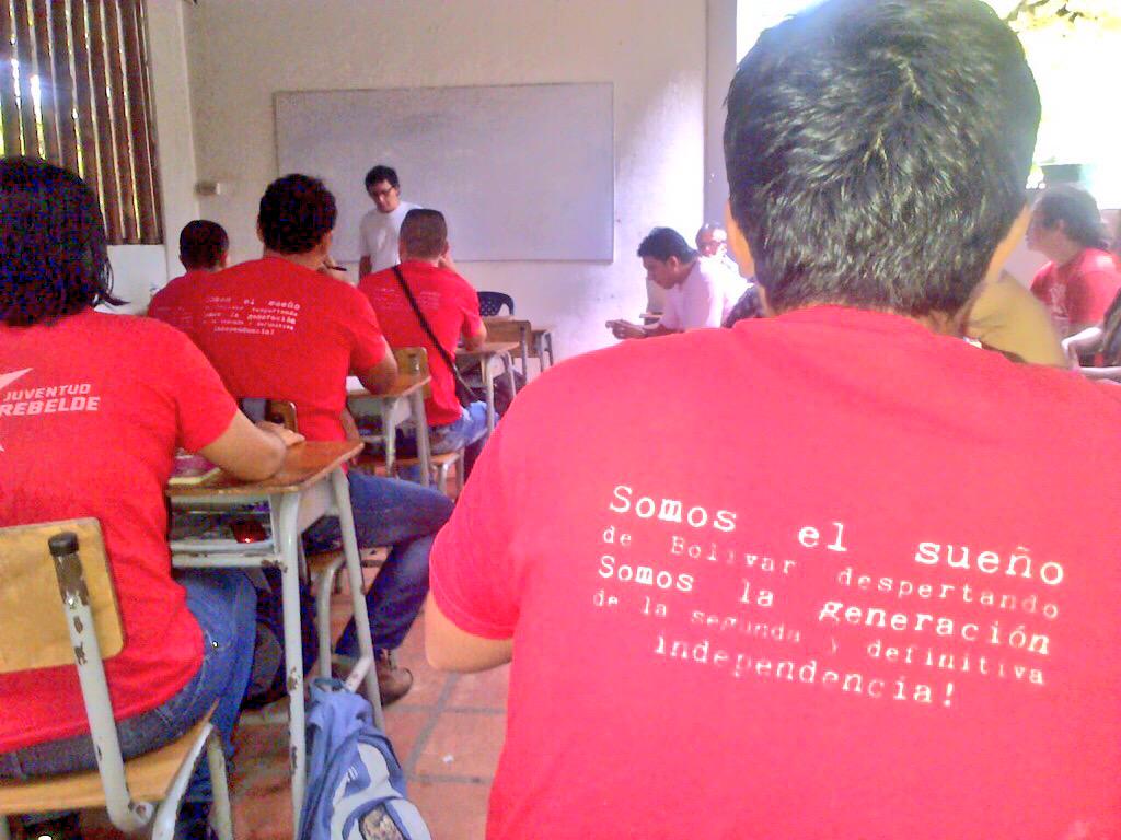 JRCAQUETA's tweet photo. Somos el sueño de Bolívar, despertando!
@JuvREBELDE @GustavoPineda21 @PrensaRural @ELGOLDEND @fjaviercuadros http://t.co/jTvp3l5apb