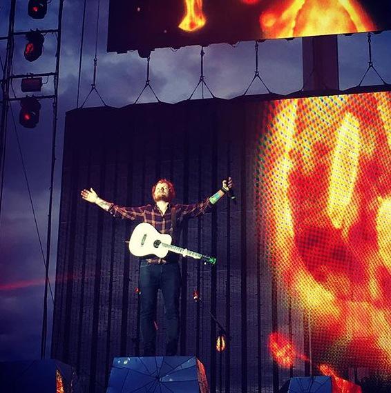MsAoife98's tweet photo. Best night😍 Ed Sheeran 🎶 #CrokePark #EdCrokePark #EdSheeran http://t.co/BrFqMMOXgf