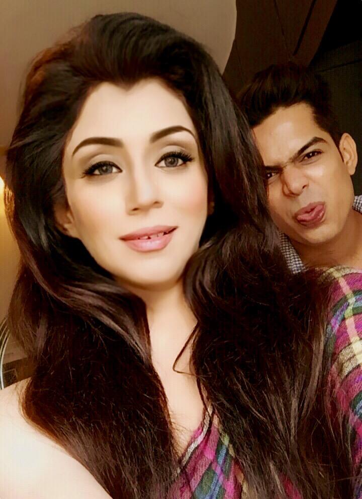 RiaRevealed's tweet photo. @RiaRevealed @santa_banta  @breakfastnewstv @IndianFilmtrade @BolyBuzz @bollywoodmantra @Bollyhungama @skjbolly http://t.co/diTKzmGnHz