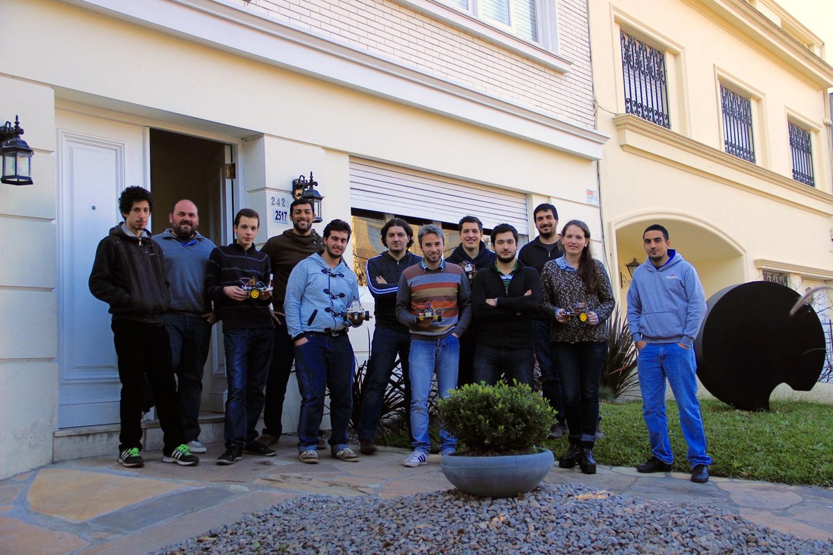 Nodebots Uruguay tweet media