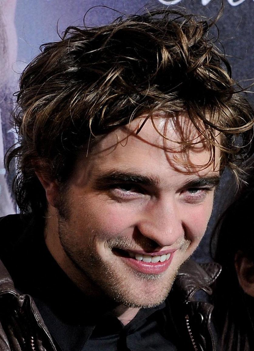 RPAustralia's tweet photo. Robert Pattinson:  Mancrush Monday -  http://t.co/JwvQPVxeuJ http://t.co/pycD87tPer