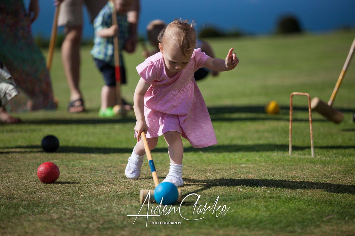 #FamilyPortraitPhotography at <a href="/ravenhallhotel/">Raven Hall Hotel</a> #Scarborough #Whitby #ScarboroughPhotographer aidenclarkephotography.co.uk/blog/