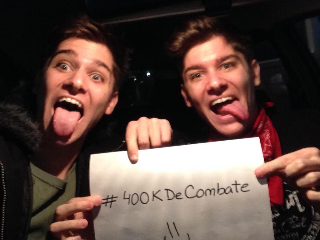 combatearg's tweet image. Gracias! 😊 #400KDeCombate