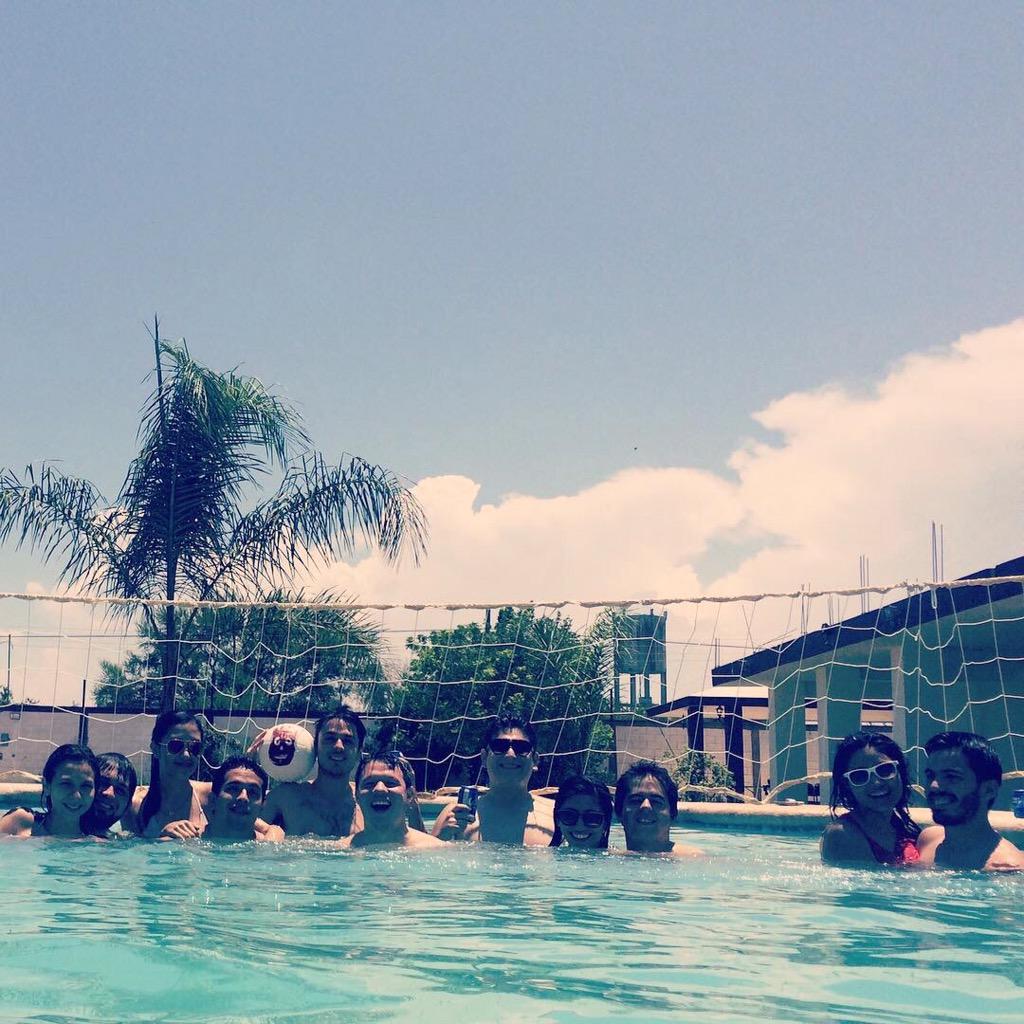 AnahiGamesh's tweet photo. Gracias a ellos por hacerme pasar un día tan bonito #niggateam #vamonosalondres #pool #losmejores #losquieroontenso http://t.co/Plrfv4P55r