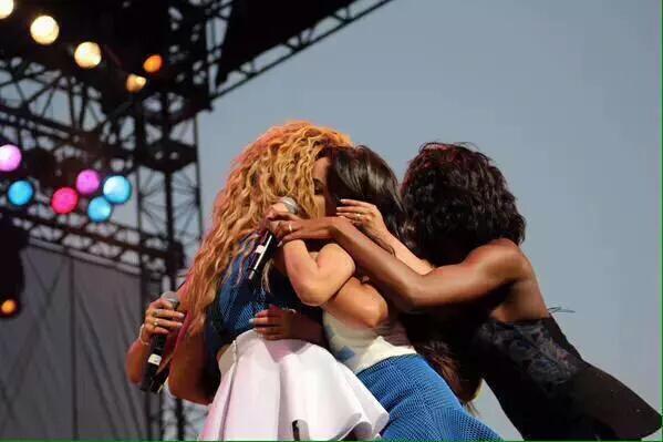 5HEV0LUTION's tweet photo. fifth union #3YearsOfFifthHarmony http://t.co/4w9M5YKUjR