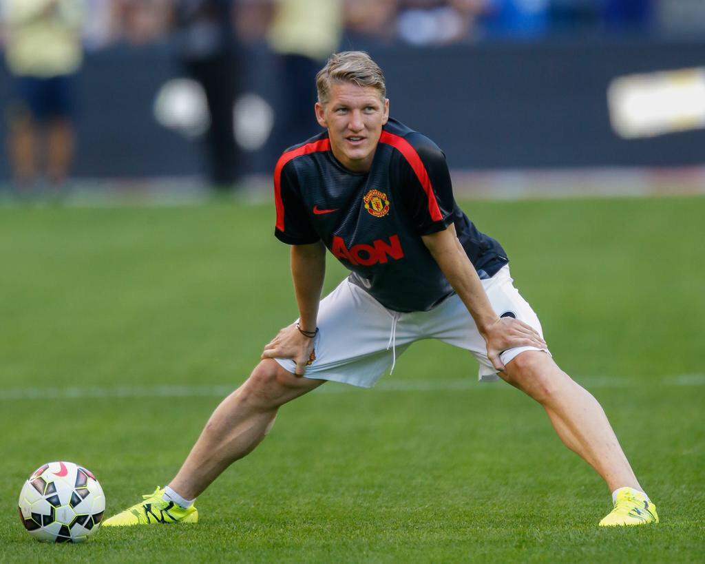 whaaateverr__'s tweet image. &quot;They say true love hurts, well ... this could almost kill me.&quot; 🎧 #stillnotoverit #itsgettingbetter