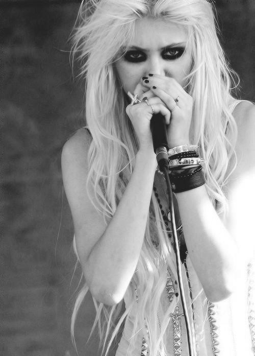 Happy birthday taylor momsen   
