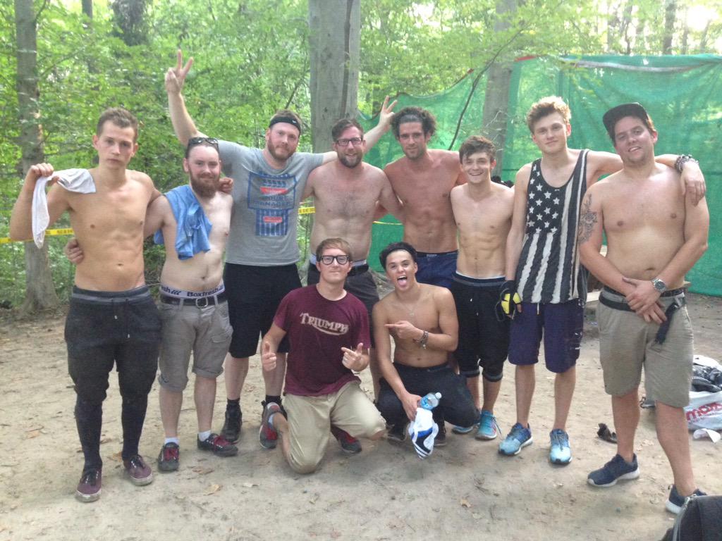 TheVampsCon's tweet photo. Great day playing paintball! 4 wins to nothing, we should do this instead of being in a band! http://t.co/66oj1hVm6S