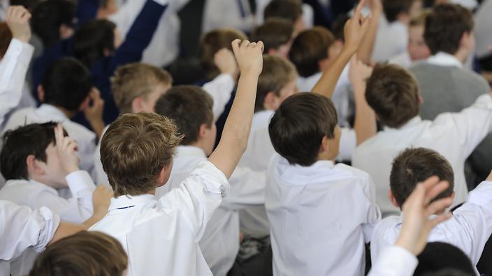 Gap between Australian students of same age up to six years: report bit.ly/1LKN6Qe