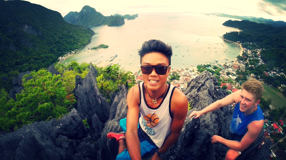 TropicalNomad_'s tweet photo. Our selfie in El Nido, Philippines Do you like? #selfie #goodlife @OneTravel http://t.co/Em9vdKBmwL
