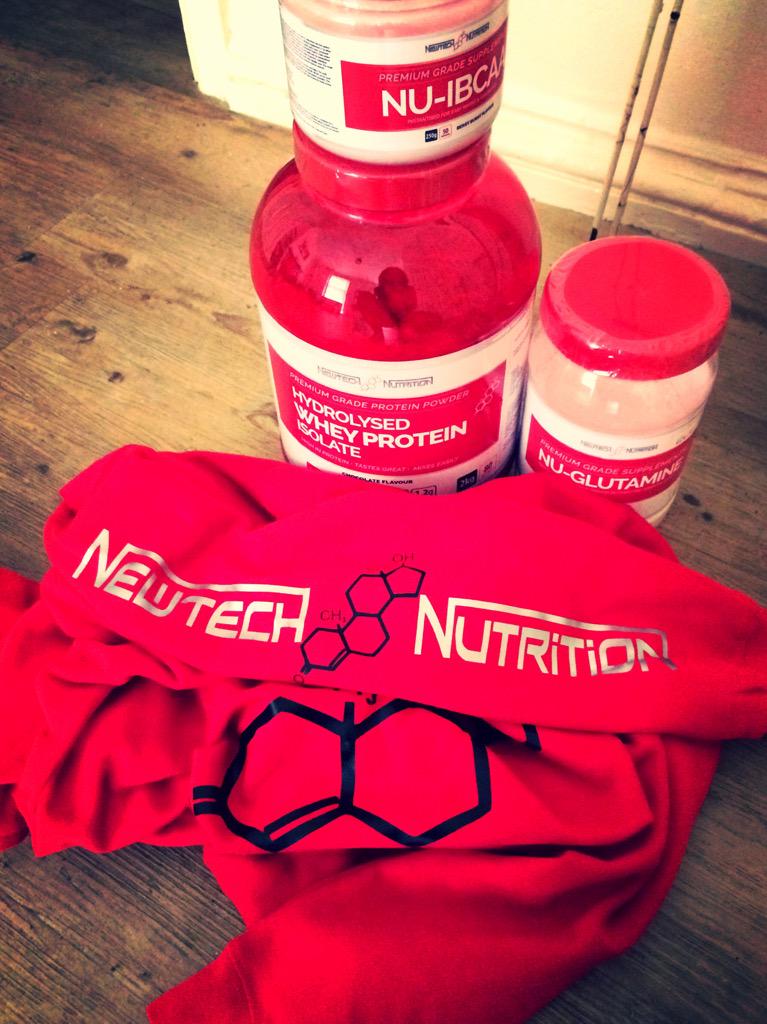 HolliemMaria's tweet photo. Here are some of the amazing new #Newtechnutrition products get down to there shop on Gloucester Road the hydrowhey 👌 http://t.co/j2H3f8sVCx