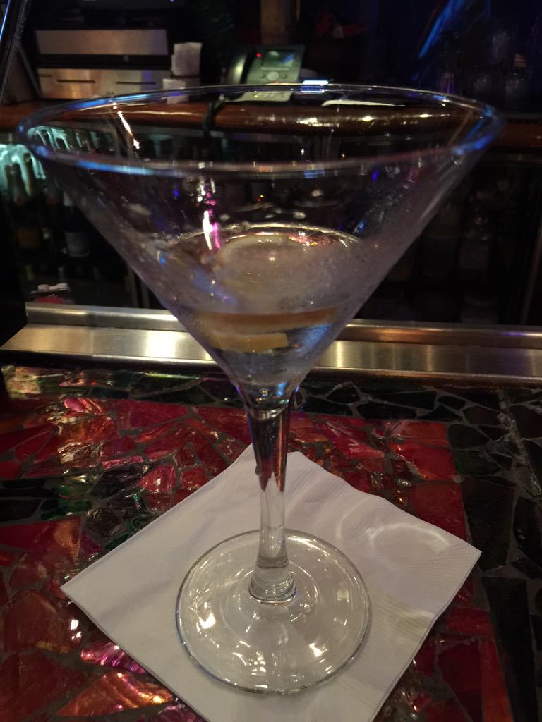 dimonet's tweet image. The struggle is real #almostempty