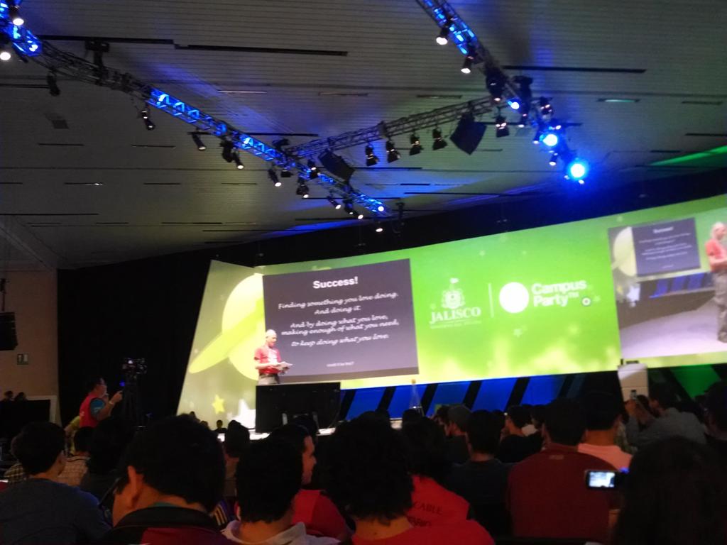 DanielAmayaRodr's tweet photo. El mejor momento del campus, una gran definición del éxito #CMPX6 #CPMX7 http://t.co/dWQ6OWoNsa