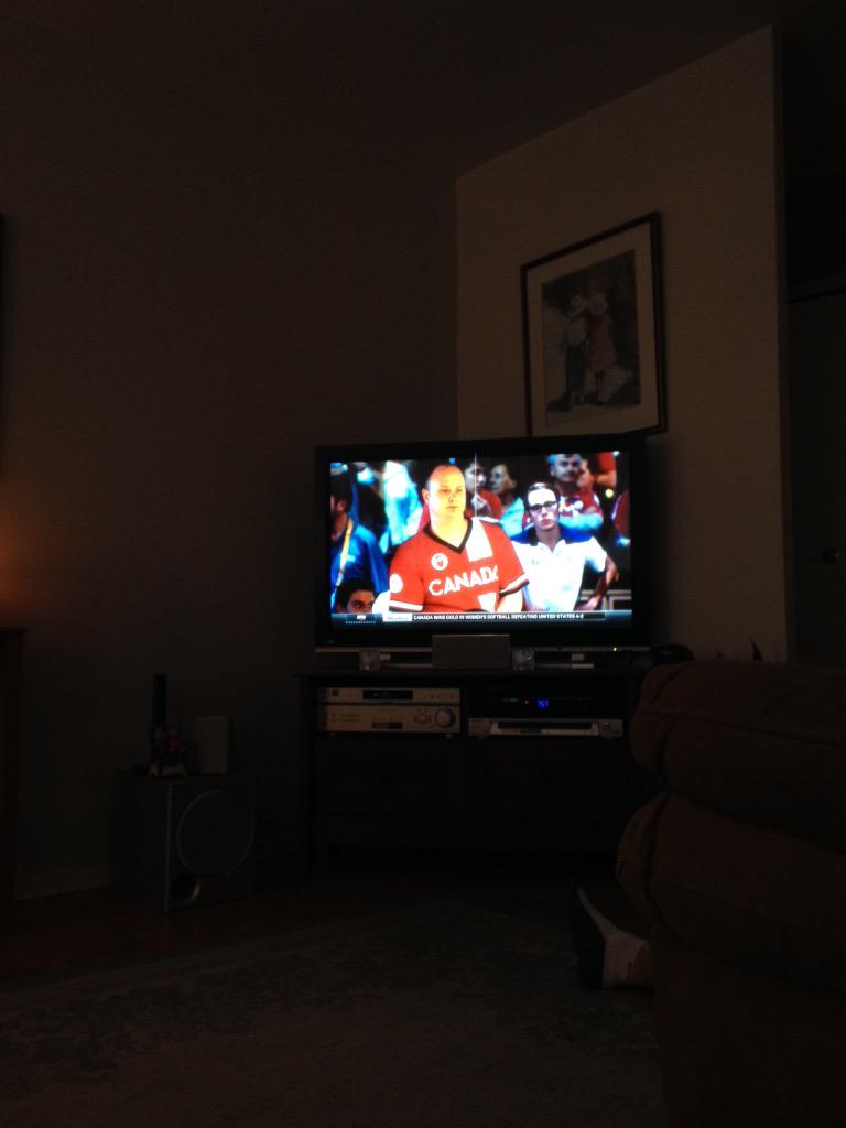 karleyfoster_'s tweet photo. HEY I KNOW YOU #famous #justchillingonTV #kindofabigdeal @DMaclelland http://t.co/oxHAzvNs5W