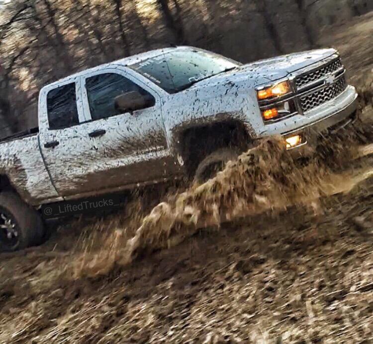 _LiftedTrucks_'s tweet photo. #Chevy http://t.co/RFRwleNZ17