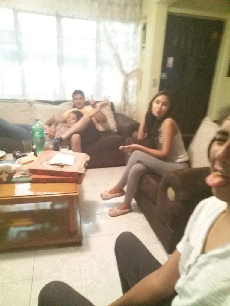 JJc866's tweet photo. Viendo el partido con la familia XD 
#DeQueEstanHechos http://t.co/VDx8E1V8W3