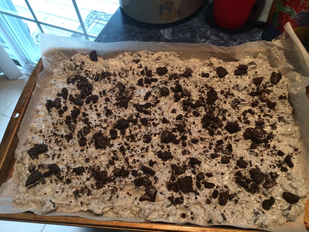 bethanyamberr's tweet photo. Back at it again😉😍😋 #oreobark http://t.co/HPkNHDTFLv
