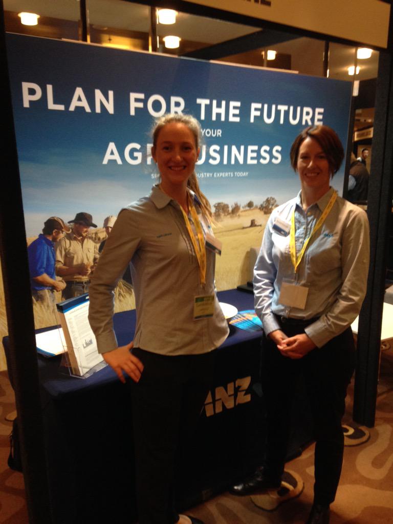 #agic2015 is live! Growers Day in full swing - <a href="/james_mckeefry/">James McKeefry</a> <a href="/bennett2_mark/">Mark Bennett</a> @BrettStacey32 <a href="/AirportFarming/">Michael Whitehead</a>