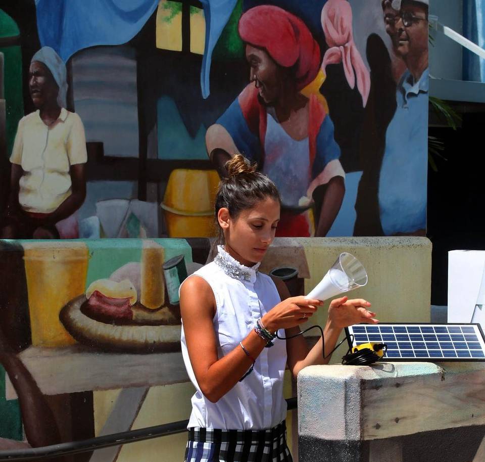 MiamiHerald's tweet image. Solar power to light up communities in Haiti hrld.us/1DHTU9a