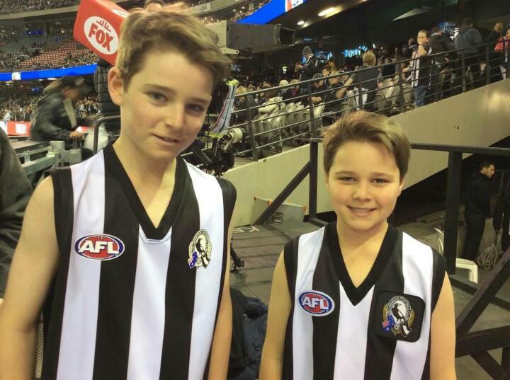 RobertRoseFdn's tweet photo. Flynn &amp; Andy, grandsons of Robert Rose, great grandsons of Bob Rose ran through the banner at the Robert Rose Cup http://t.co/Qfk084YnJu