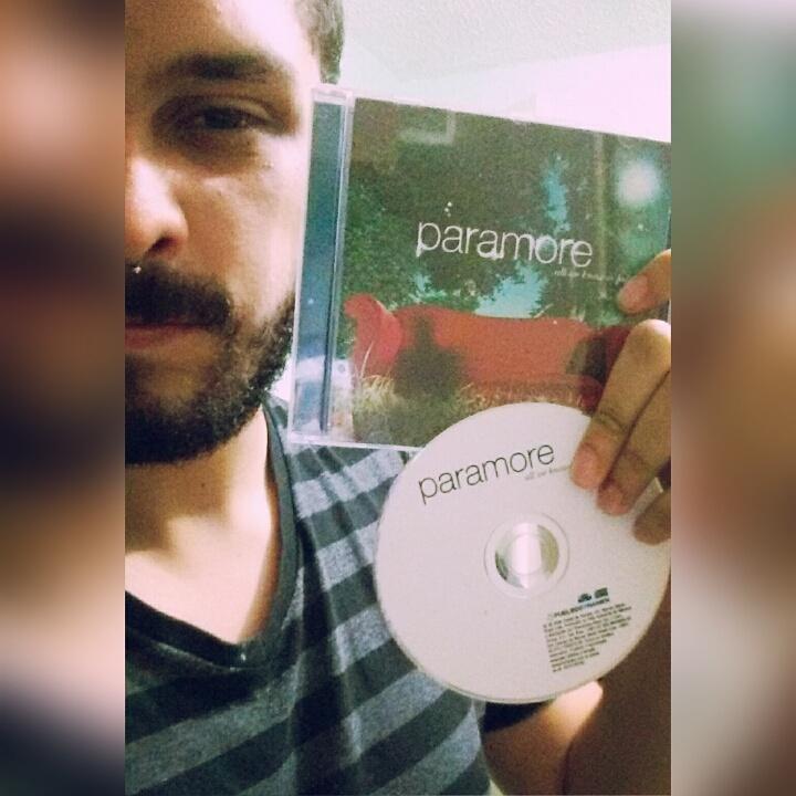 ferby_ferraz's tweet photo. #SãoPaulo #Congrats !!! #Paramore #10YearsOfAllWeKnowIsFalling ❤❤❤❤❤❤❤ @yelyahwilliams @paramore @schzimmydeanie http://t.co/yl6lYKe1n2